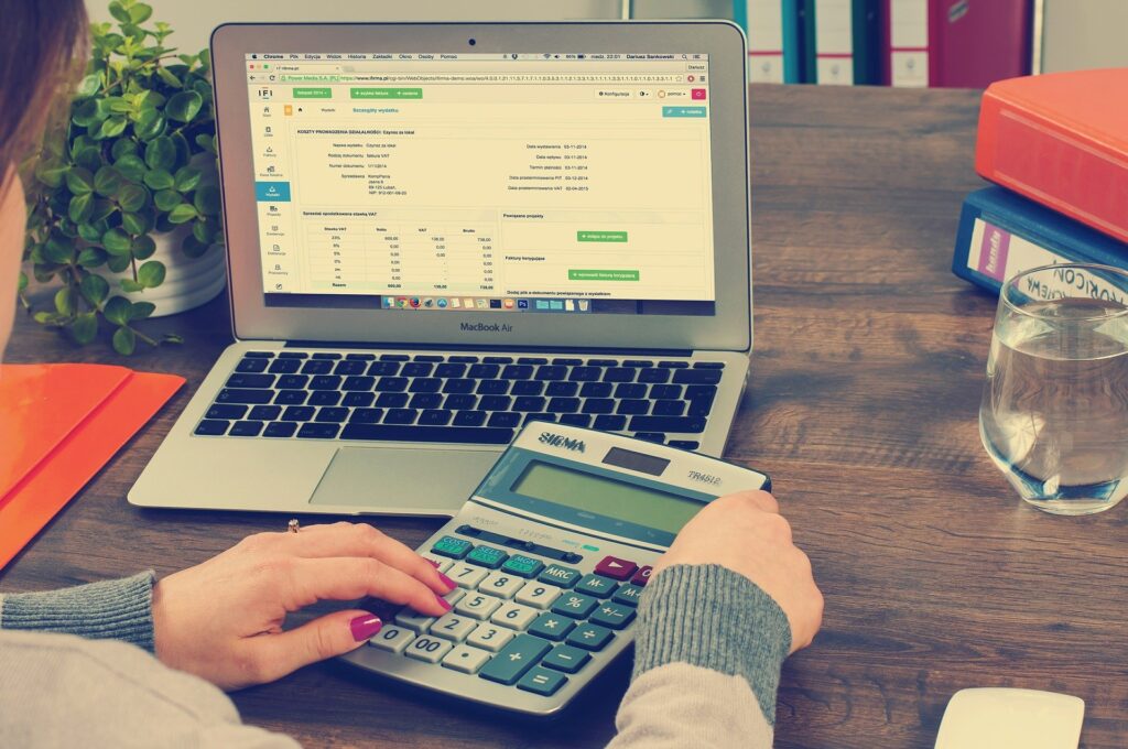 Bookkeeping and accountancy under one roof